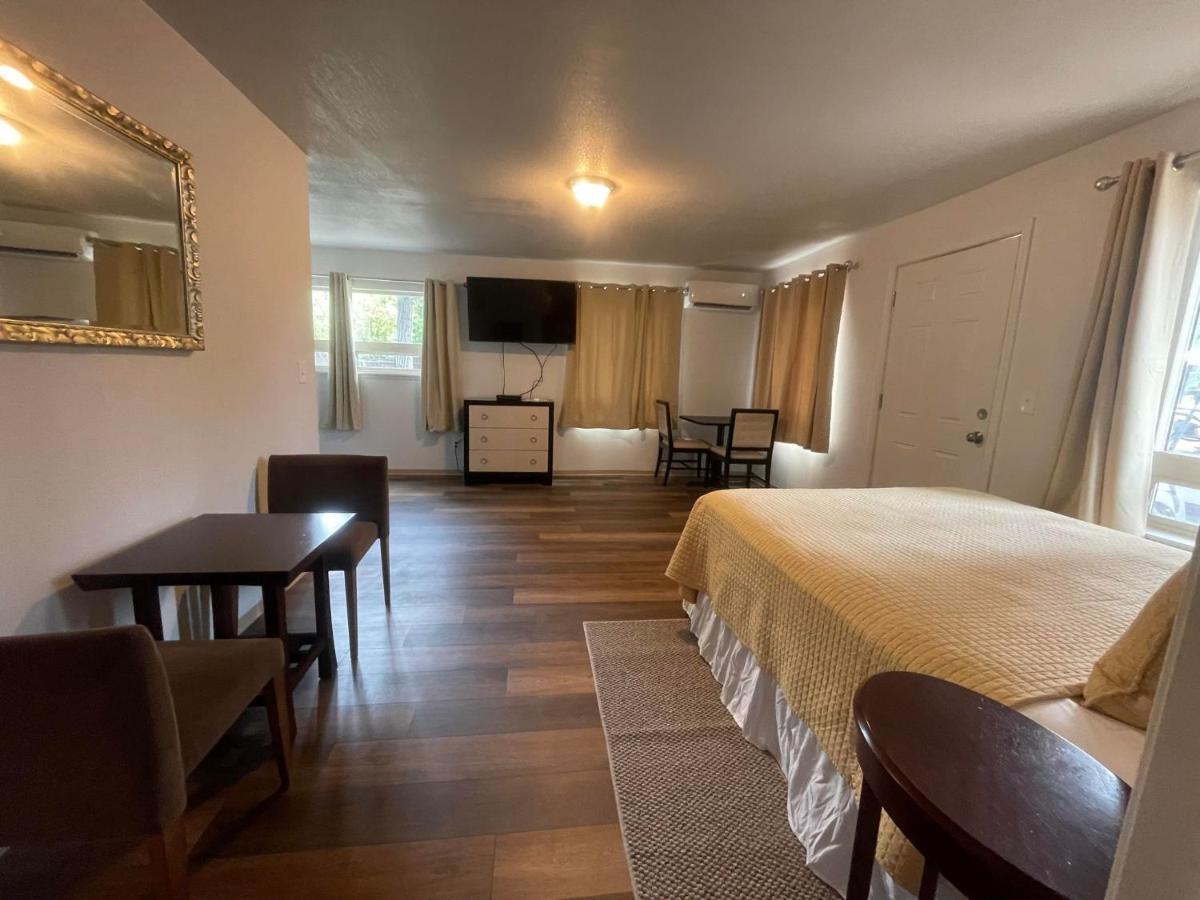 Riverfront Lodging Shady Cove Kültér fotó
