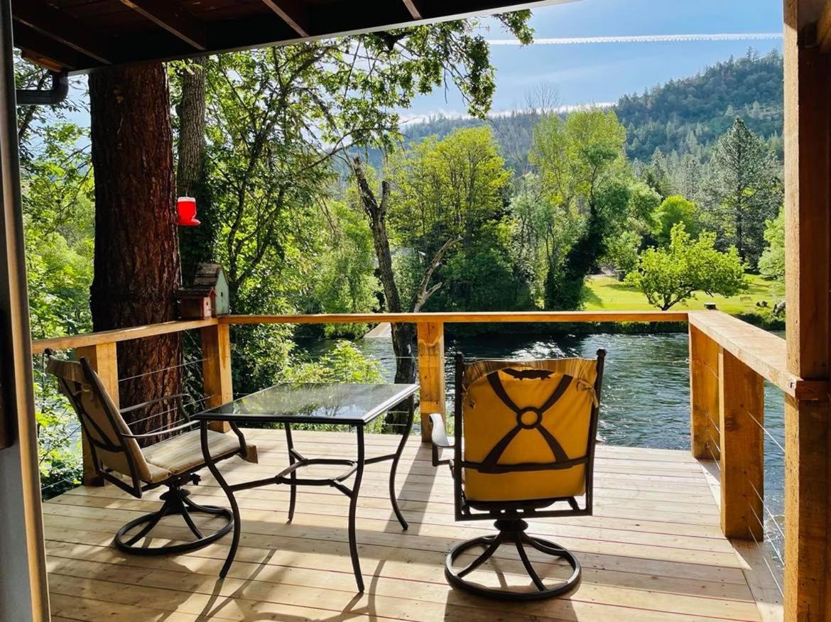 Riverfront Lodging Shady Cove Kültér fotó