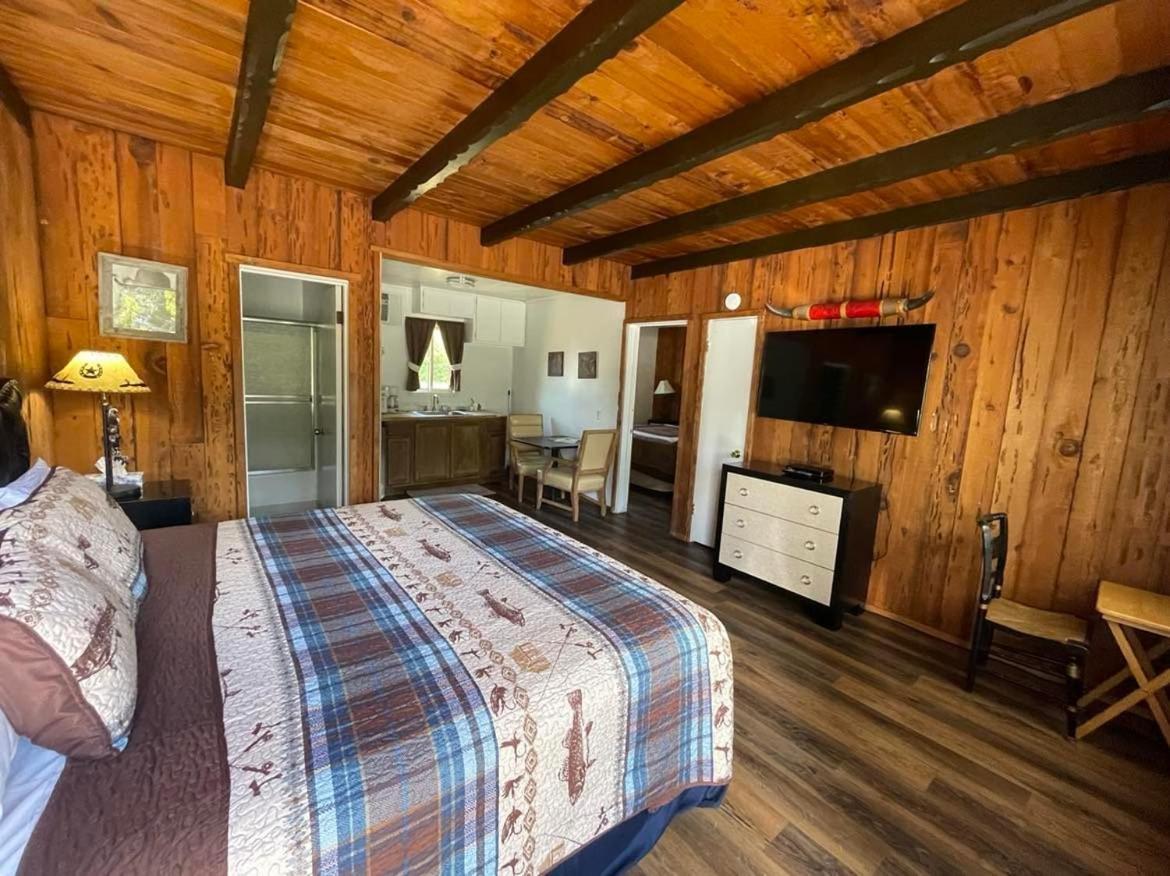Riverfront Lodging Shady Cove Kültér fotó